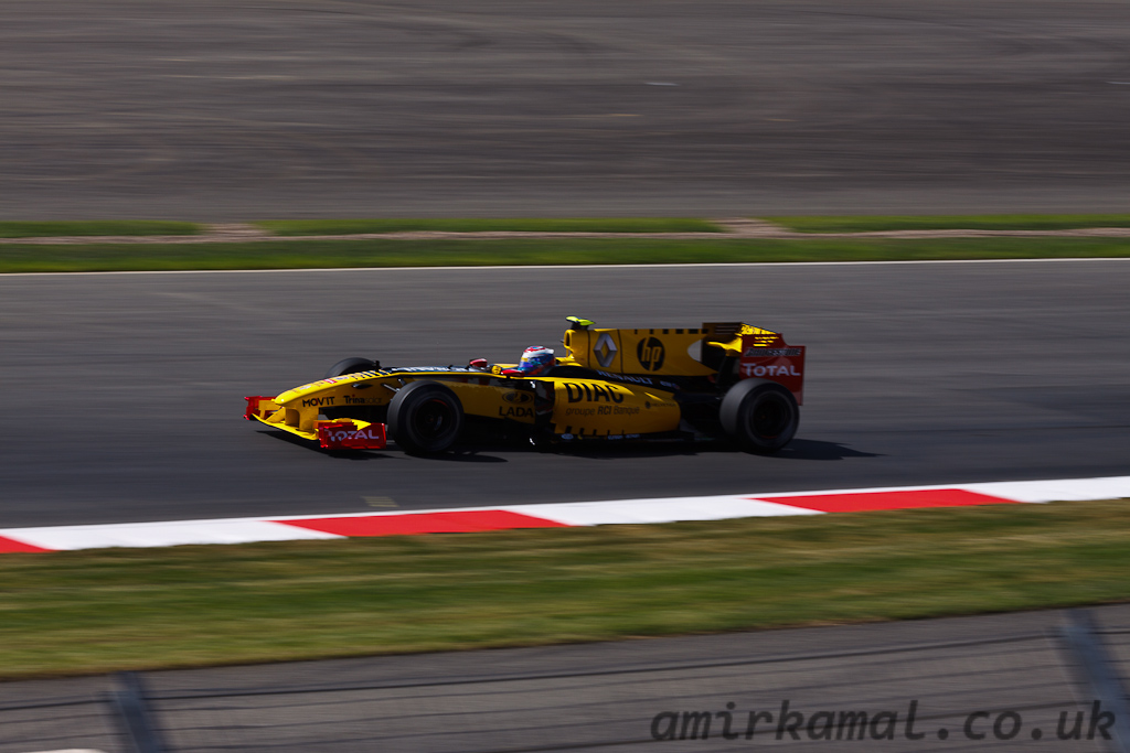 Vitaly Petrov, Renault R30